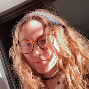 Meet your Posher, Caroline